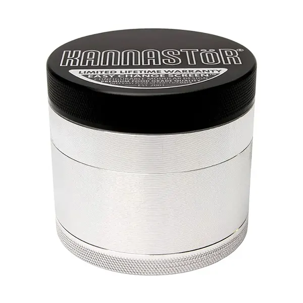 Solid Top & Body Grinder 4-pc /w Screen (Grinders, Shredders) by Kannastor