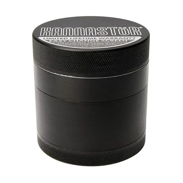 Solid Top & Body Grinder 4-pc /w Screen (Grinders, Shredders) by Kannastor