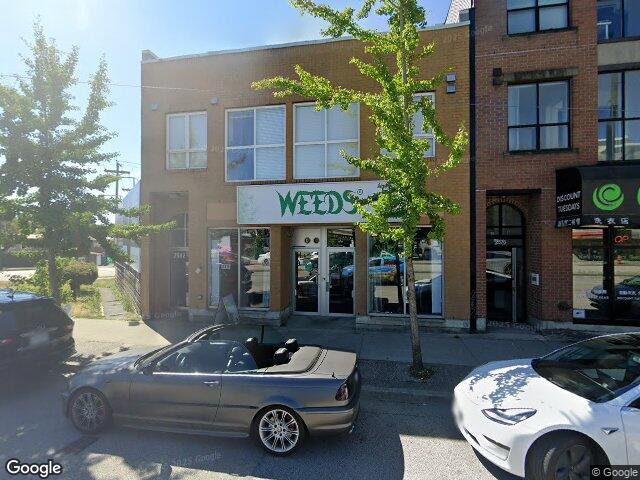 Street view for WEEDS Glass & Gifts, 2580 Kingsway, Vancouver BC