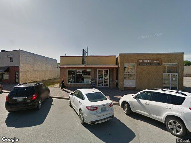 Street view for Smoke N Fish, 405 Main St, Selkirk MB