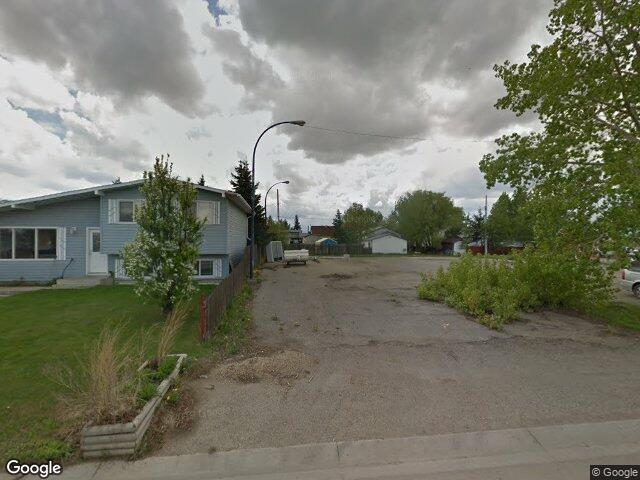 Street view for Cannabis 4 Less, 9915 102 Ave, Clairmont AB